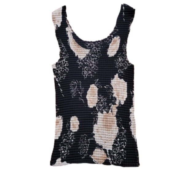Impressions Tops - 𝅺impressions black and cream tank top. Size L. EXCELLENT CONDITION!